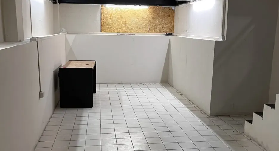 Gewerbefläche zur Miete mit 4 Zimmer in Bang Kapi, Bangkok