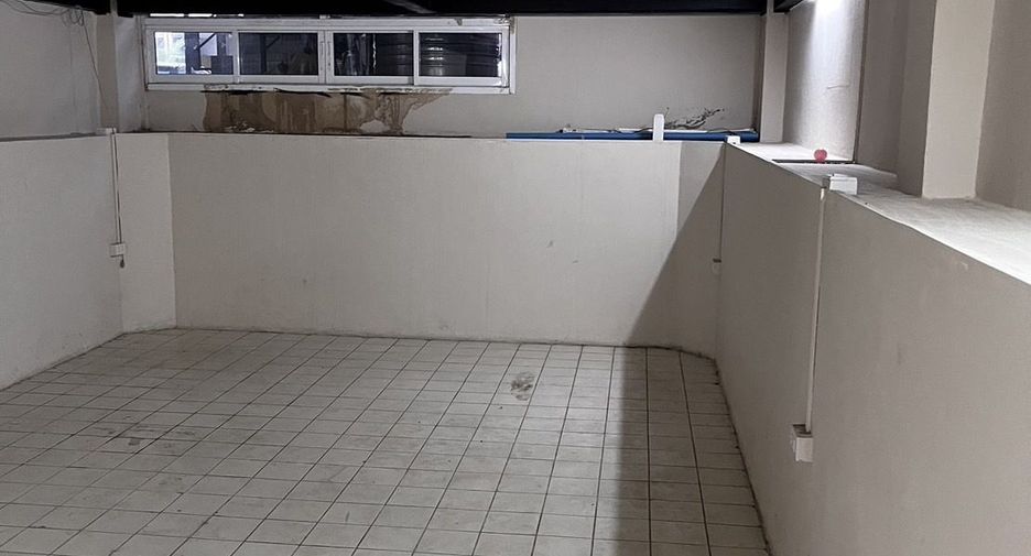 Gewerbefläche zur Miete mit 4 Zimmer in Bang Kapi, Bangkok