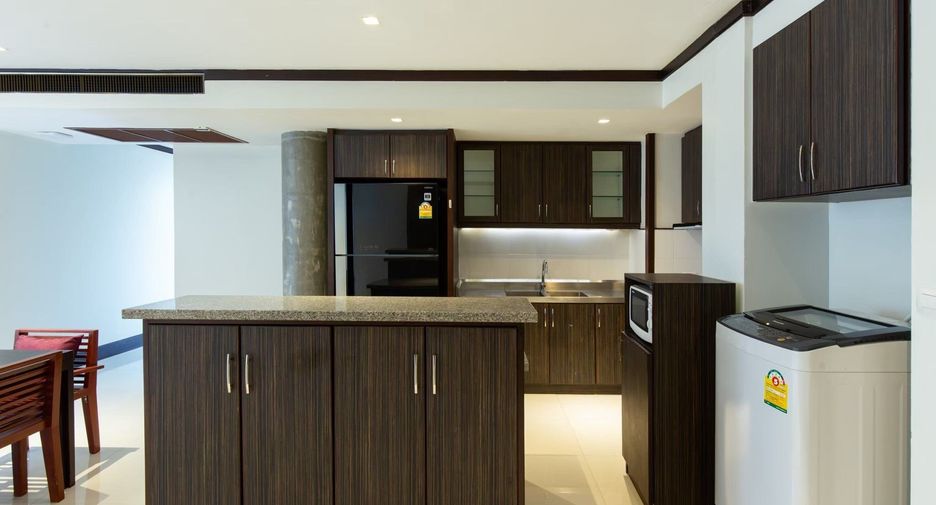 For rent 2 bedrooms condo in Watthana, Bangkok