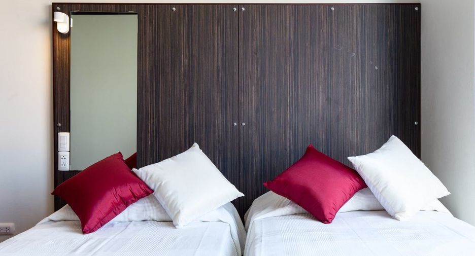 For rent 2 bedrooms condo in Watthana, Bangkok