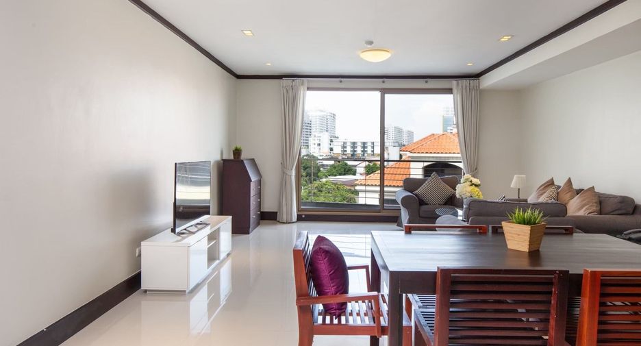 For rent 2 bedrooms condo in Watthana, Bangkok