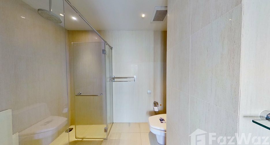 For rent 3 bedrooms condo in Sathon, Bangkok