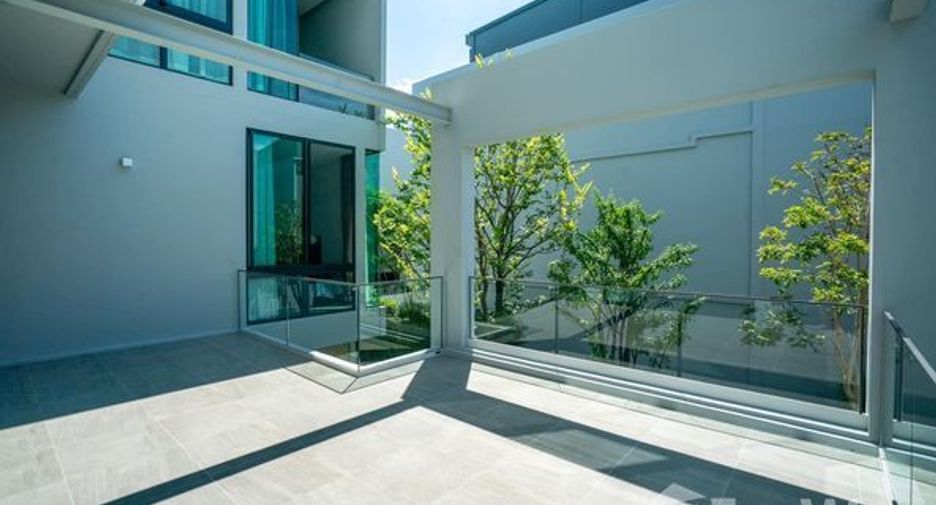 For rent 4 bedrooms house in Saphan Sung, Bangkok