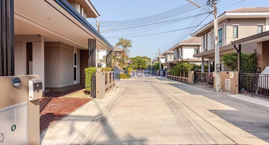 For rent 4 bedrooms house in Bang Lamung, Chonburi