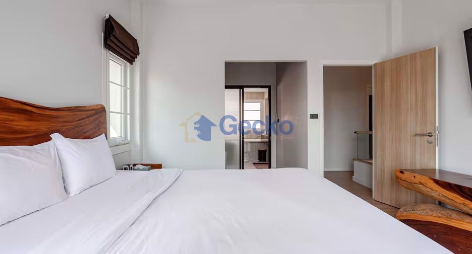 For rent 4 bedrooms house in Bang Lamung, Chonburi