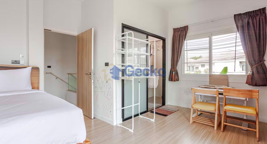 For rent 4 bedrooms house in Bang Lamung, Chonburi