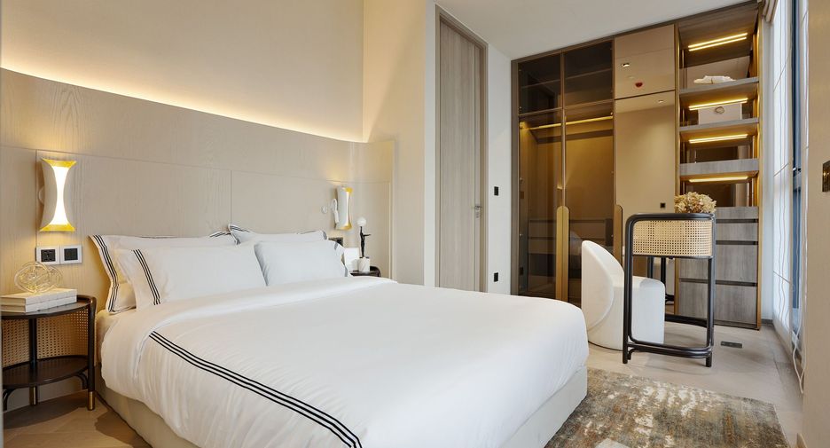 For rent 2 bedrooms condo in Sathon, Bangkok