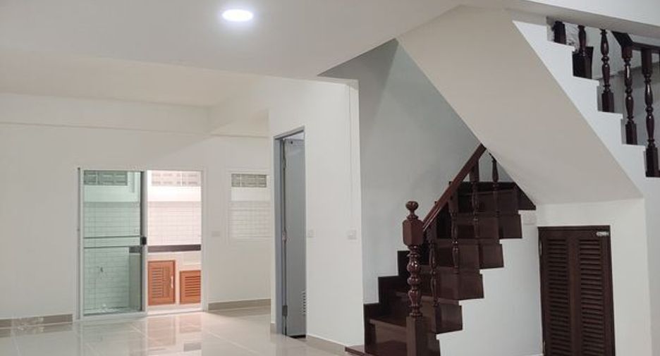 ให้เช่า 3 ห้องนอน ทาวน์เฮ้าส์ ใน บางนา, กรุงเทพฯ