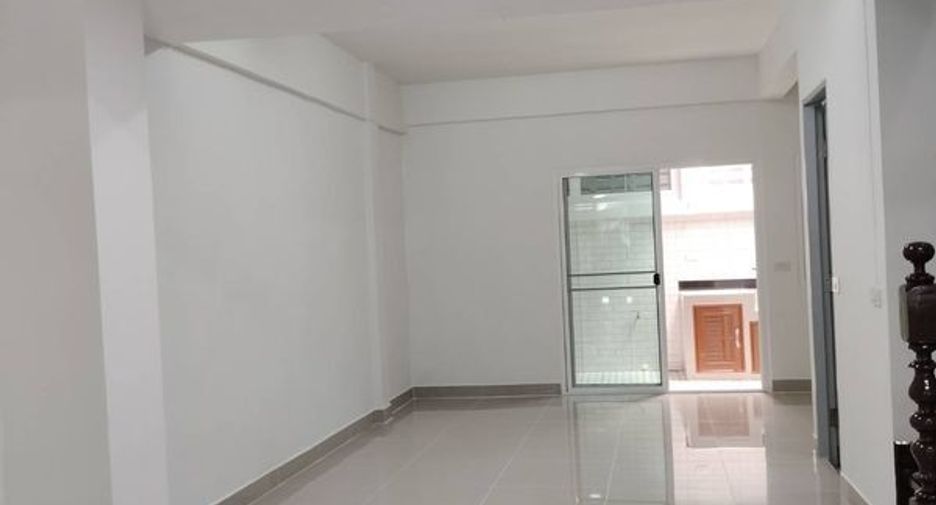 ให้เช่า 3 ห้องนอน ทาวน์เฮ้าส์ ใน บางนา, กรุงเทพฯ