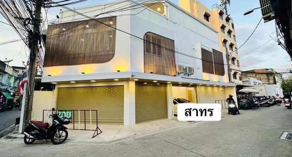 For rent 2 bedrooms house in Sathon, Bangkok
