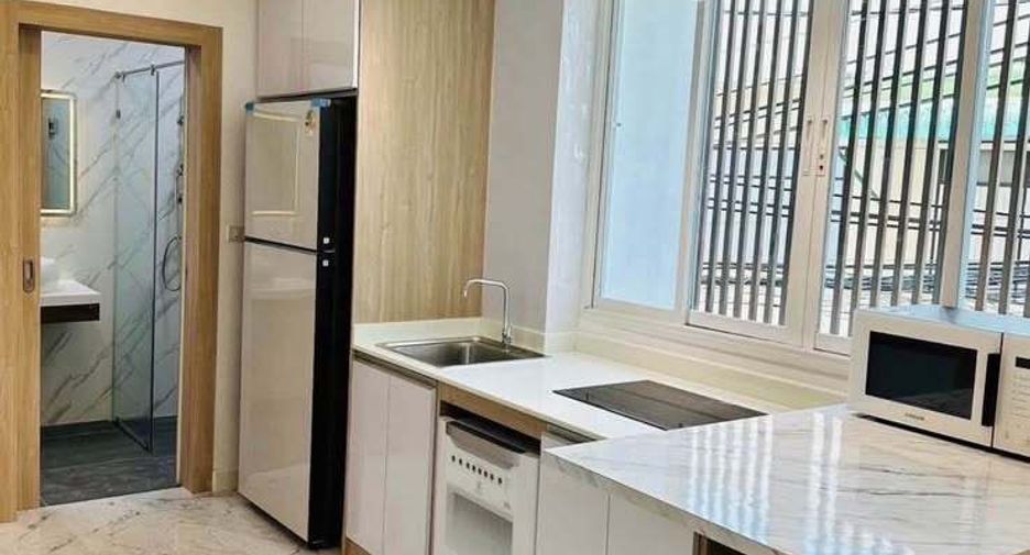 For rent 2 bedrooms house in Sathon, Bangkok