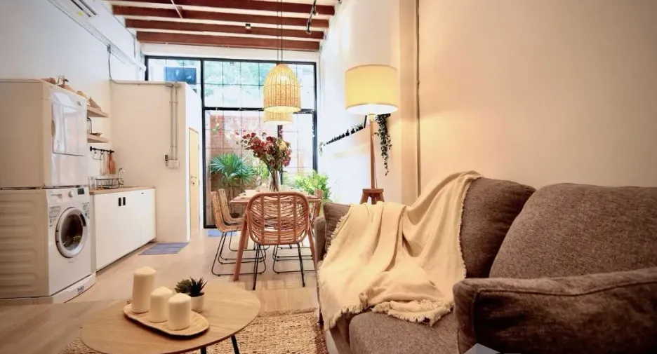 For rent 2 ベッドルーム townhouse in Sathon, Bangkok