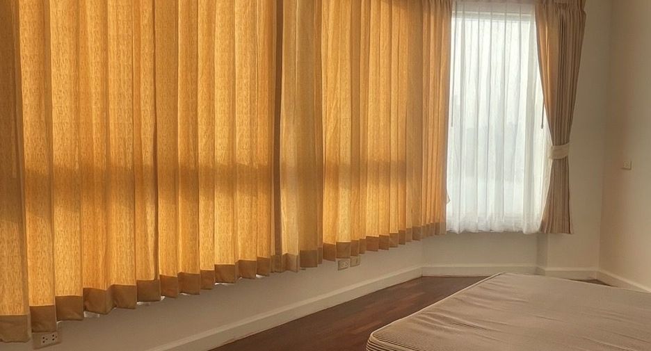 For rent 2 bedrooms condo in Bang Kho Laem, Bangkok