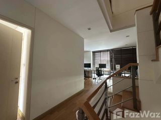 Casa adosada en alquiler de 3 habitaciones en Chatuchak, Bangkok