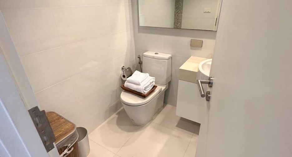 For rent 2 bedrooms condo in Sathon, Bangkok