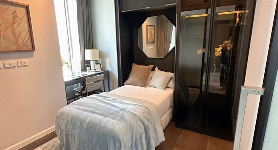 For rent 2 bedrooms condo in Sathon, Bangkok
