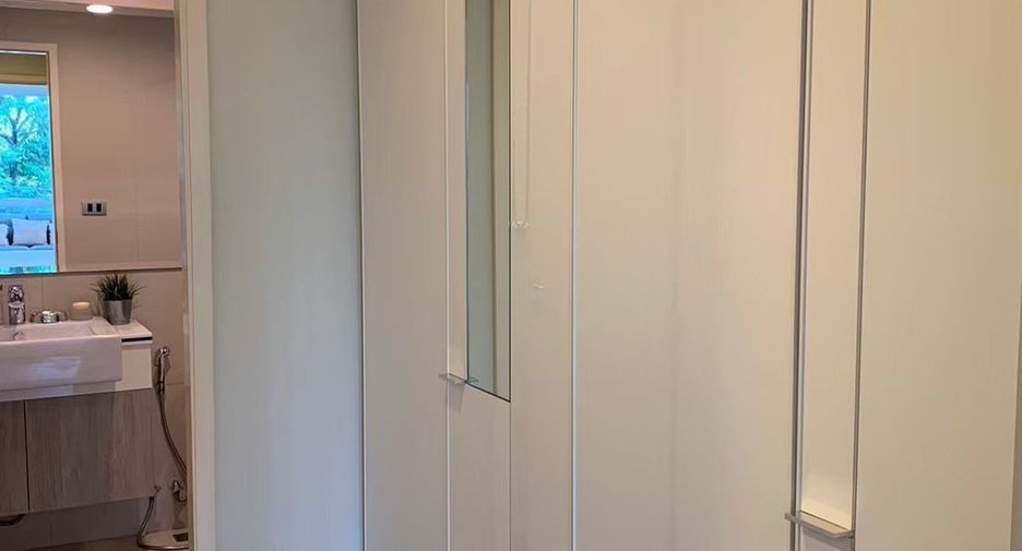 For rent 3 ベッドルーム condo in Khlong Toei, Bangkok