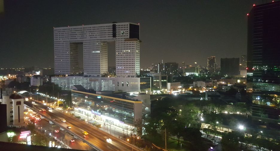 For rent 2 bedrooms condo in Chatuchak, Bangkok
