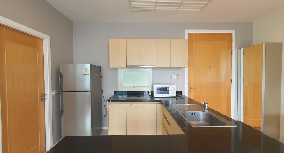 For rent 2 bedrooms condo in Chatuchak, Bangkok