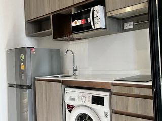 Wohnung zur Miete mit Studio in Watthana, Bangkok