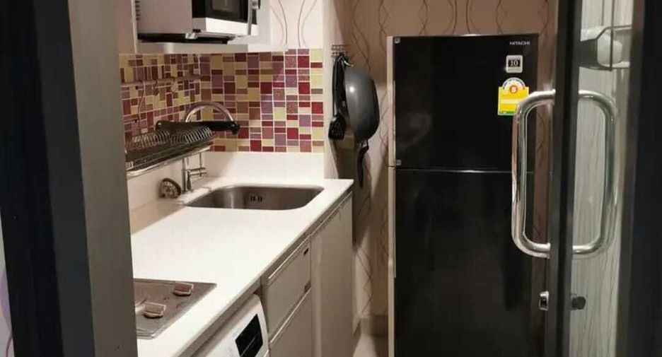 Condo en alquiler de 2 habitaciones en Huai Khwang, Bangkok