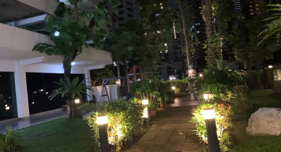 For rent 2 bedrooms condo in Watthana, Bangkok