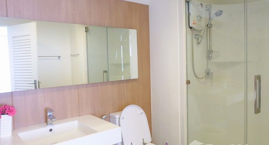 Wohnung zur Miete mit 2 Zimmer in Khlong San, Bangkok