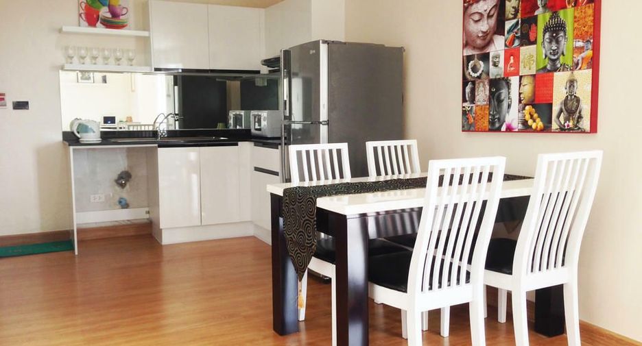 For rent 2 bedrooms condo in Yan Nawa, Bangkok