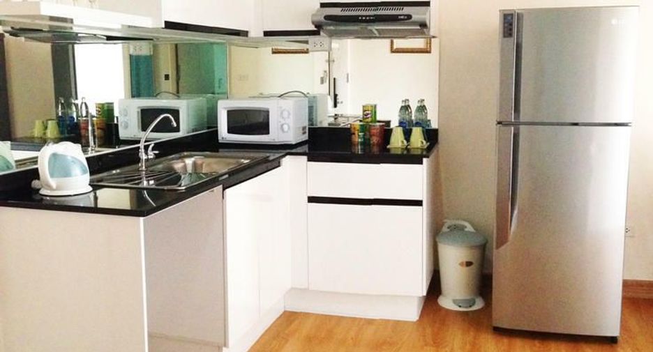 For rent 2 bedrooms condo in Yan Nawa, Bangkok