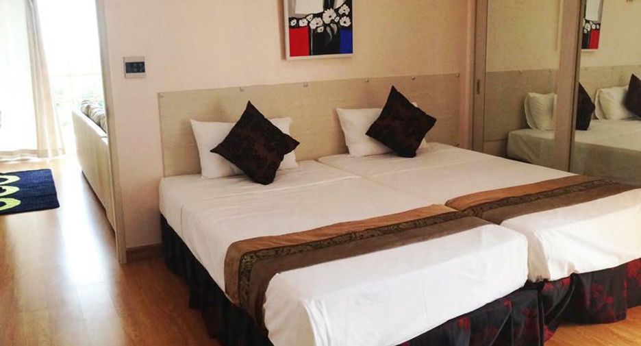 For rent 2 bedrooms condo in Yan Nawa, Bangkok