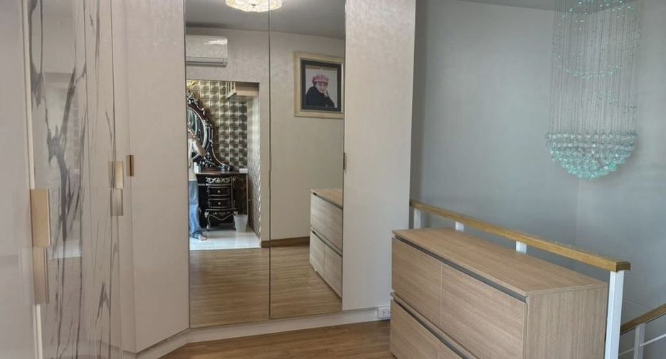 Аренда 3 спальни таунхаус в Банг Кхен, Бангкок