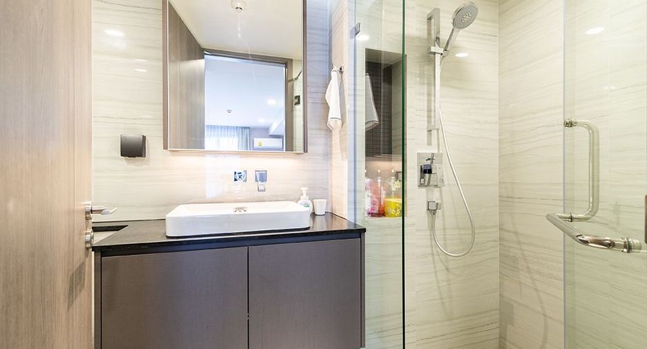 For rent 1 bed apartment in Pathum Wan, Bangkok