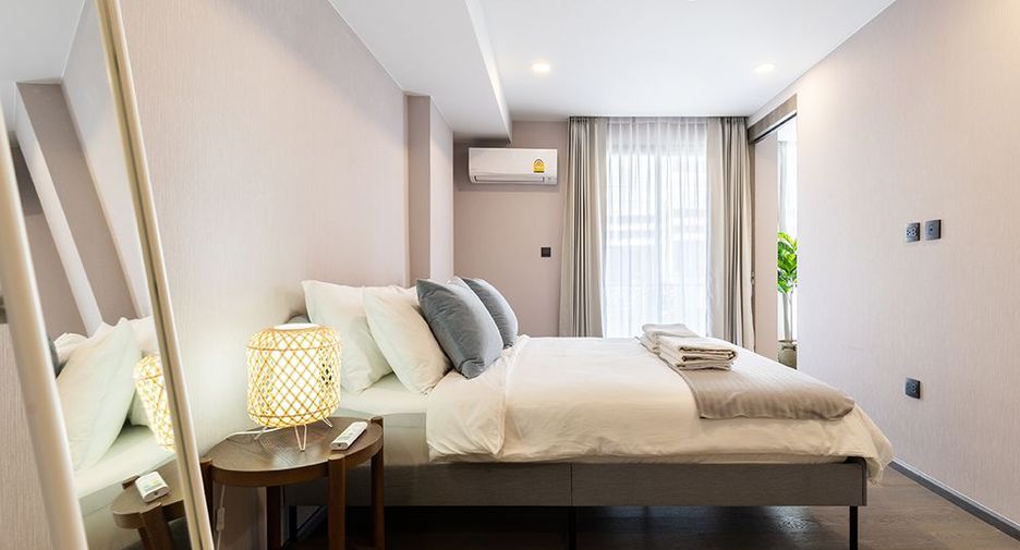 For rent 1 bed apartment in Pathum Wan, Bangkok