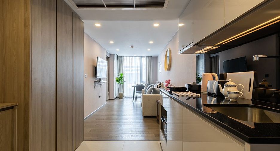 For rent 1 bed apartment in Pathum Wan, Bangkok