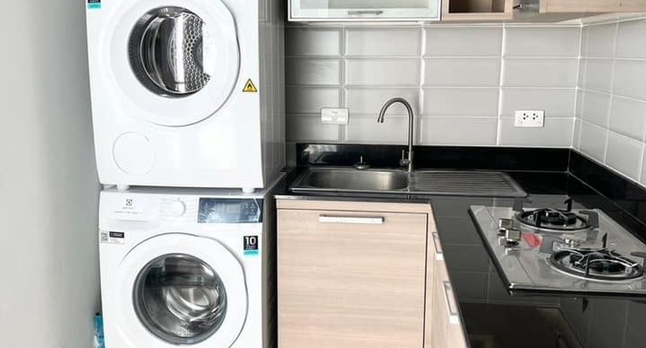For rent 3 ベッドルーム townhouse in Phra Khanong, Bangkok