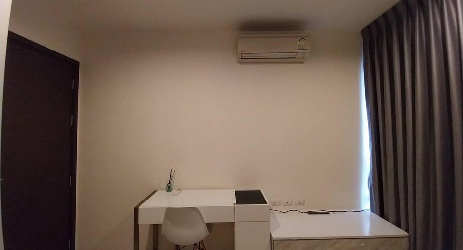 For rent 2 bedrooms condo in Huai Khwang, Bangkok