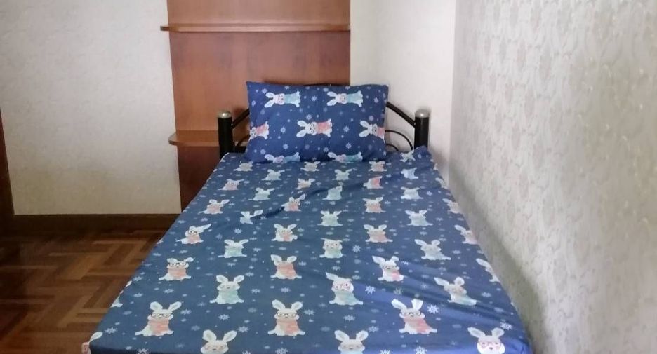 For rent 3 bedrooms condo in Phra Khanong, Bangkok