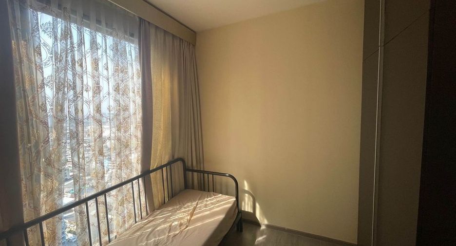 For rent 2 bedrooms condo in Khlong San, Bangkok