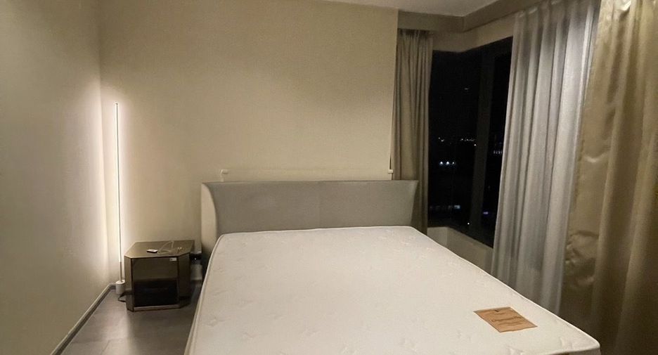 For rent 2 bedrooms condo in Khlong San, Bangkok
