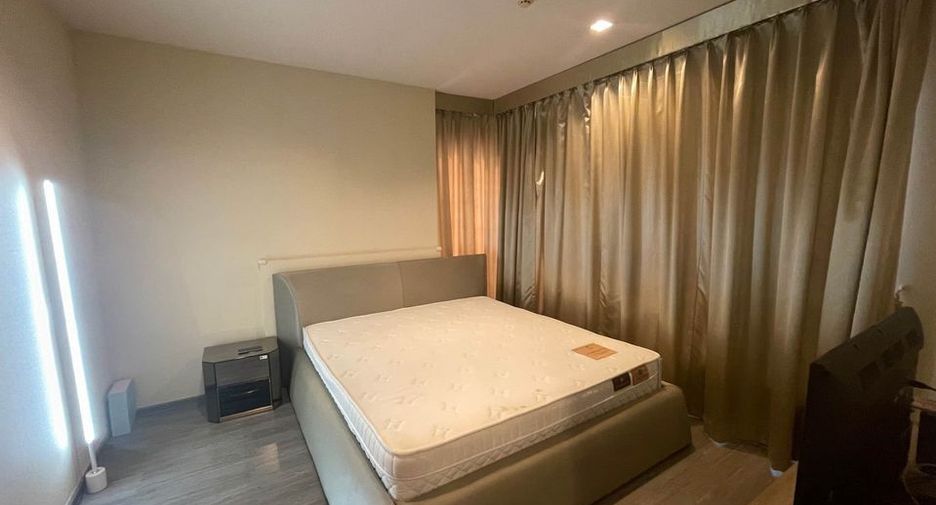 For rent 2 bedrooms condo in Khlong San, Bangkok