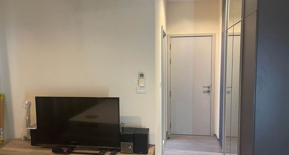 For rent 2 bedrooms condo in Khlong San, Bangkok