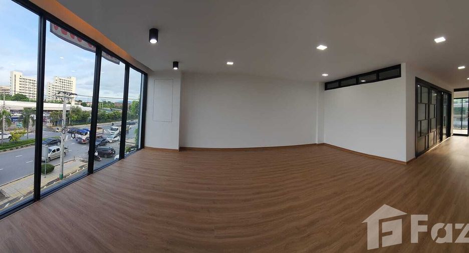 Büro zur Miete mit 3 Zimmer in Prawet, Bangkok