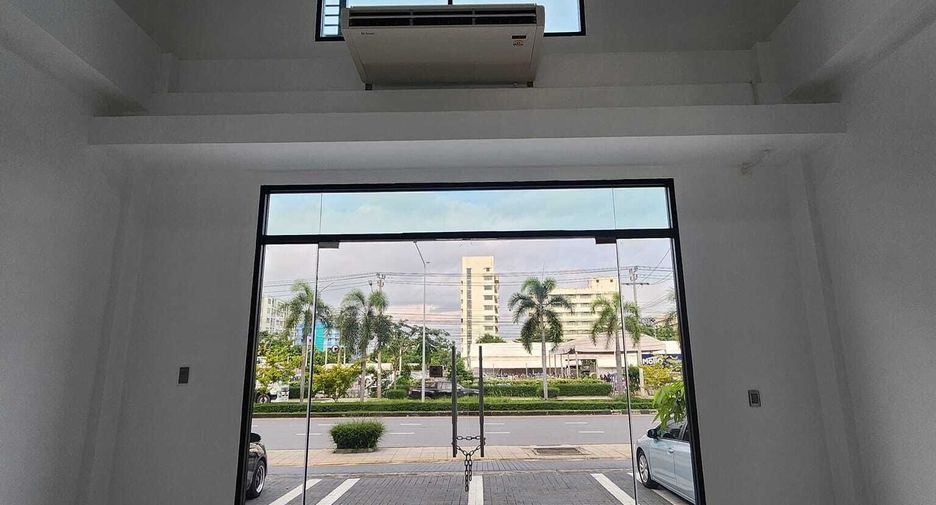 Büro zur Miete mit 3 Zimmer in Prawet, Bangkok