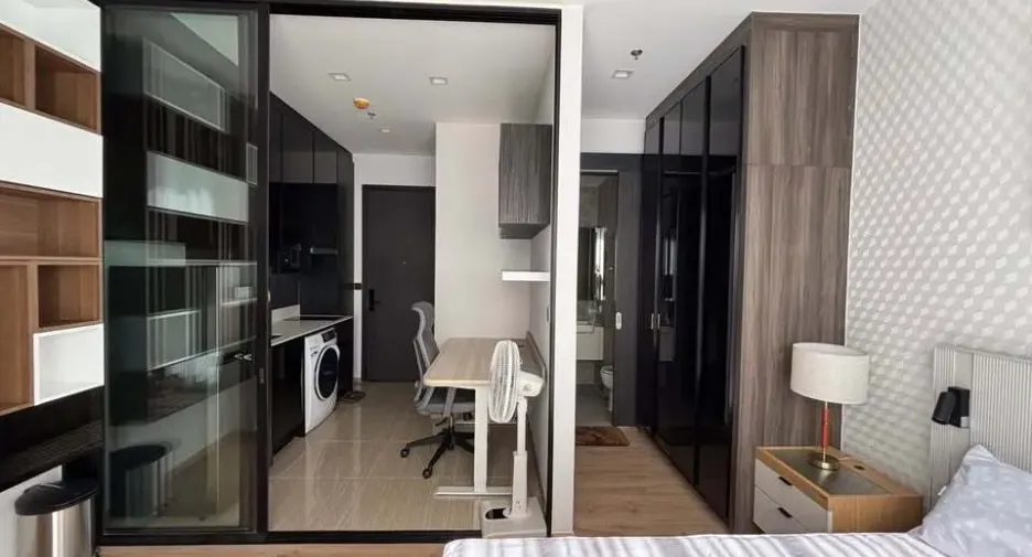 For rent studio condo in Phaya Thai, Bangkok