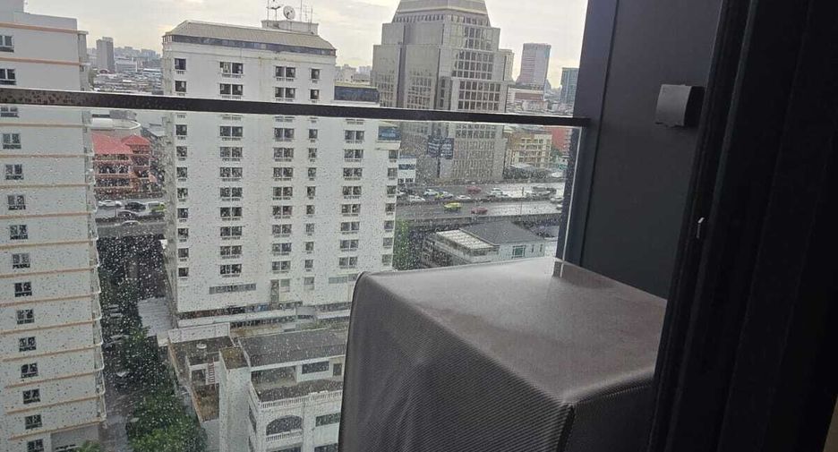 Wohnung zur Miete mit 1 Zimmer in Pathum Wan, Bangkok