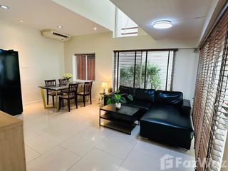 Haus zur Miete mit 5 Zimmer in Watthana, Bangkok