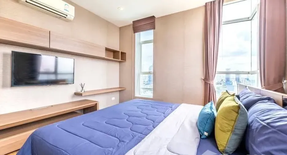 For rent 2 bedrooms condo in Ratchathewi, Bangkok