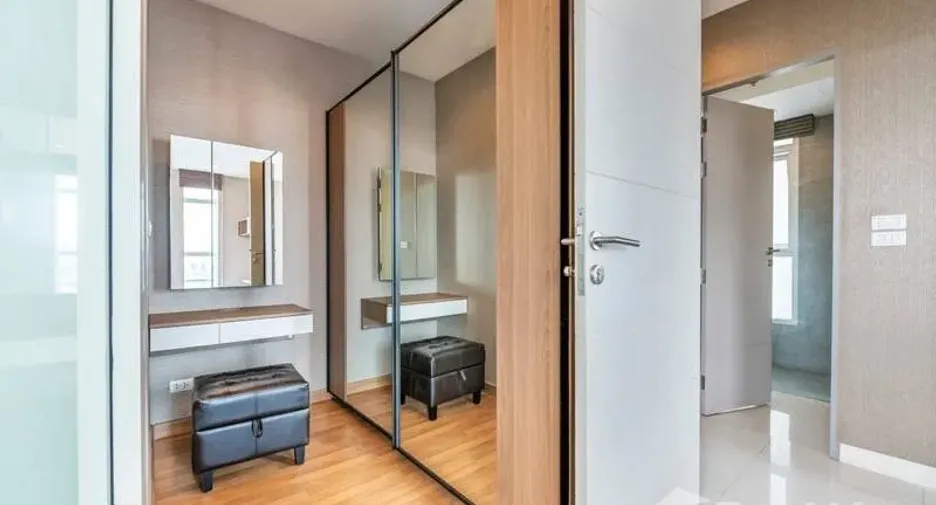 For rent 2 bedrooms condo in Ratchathewi, Bangkok