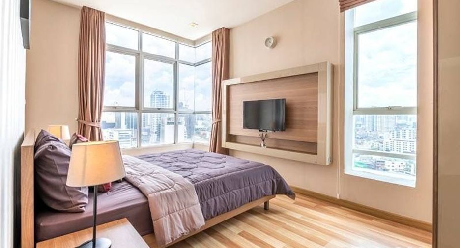For rent 2 bedrooms condo in Ratchathewi, Bangkok