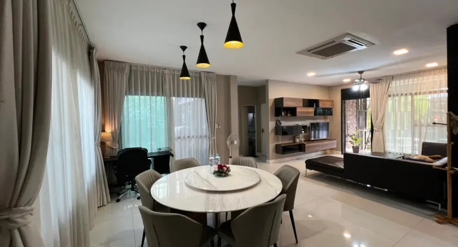 For rent 4 bedrooms house in Prawet, Bangkok